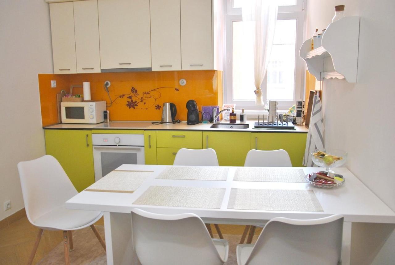Main Street Retreat Apartment With Free Parking SJJ Exteriör bild
